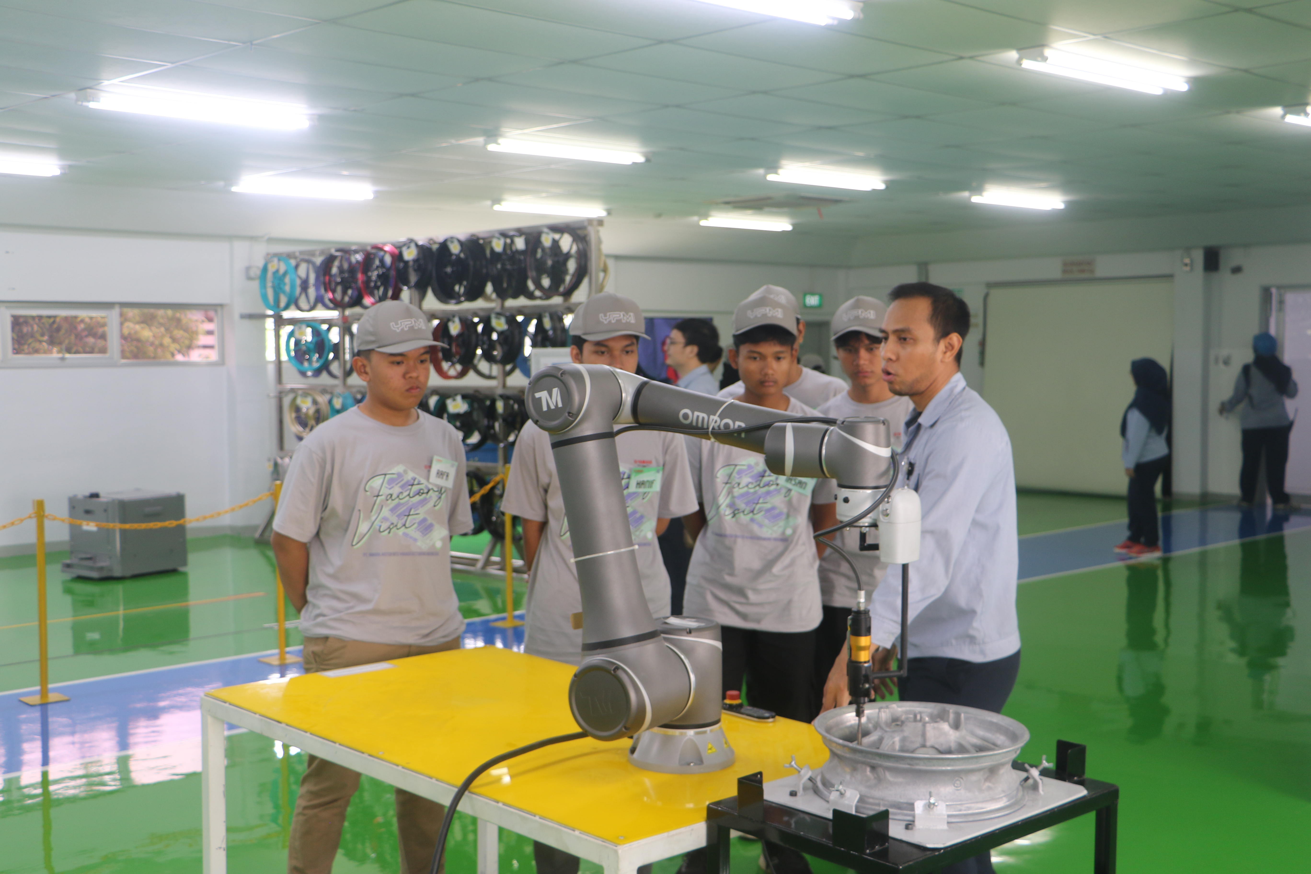 Factory Visit Anak-Anak Karyawan - 3